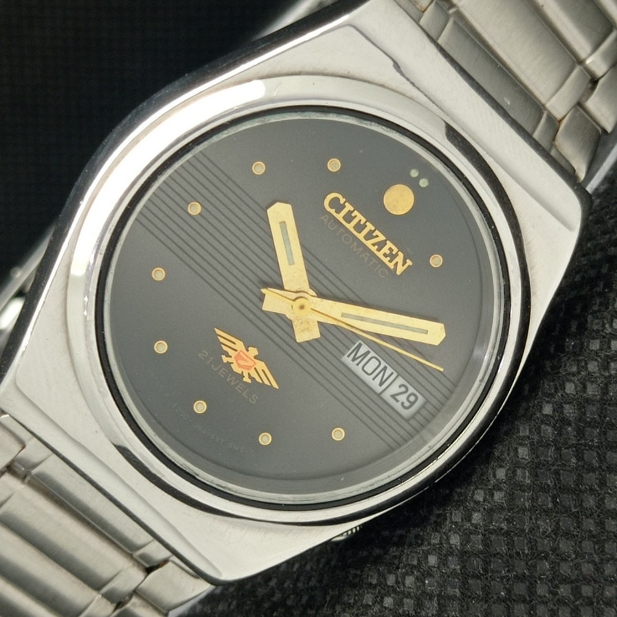 Vintage 1971 Citizen Automatic Mens Silver Watch WDaydate  Gold Accents